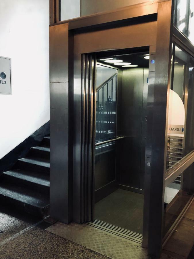 Tenement Apartment 90M2 City Center كراكوفيا المظهر الخارجي الصورة